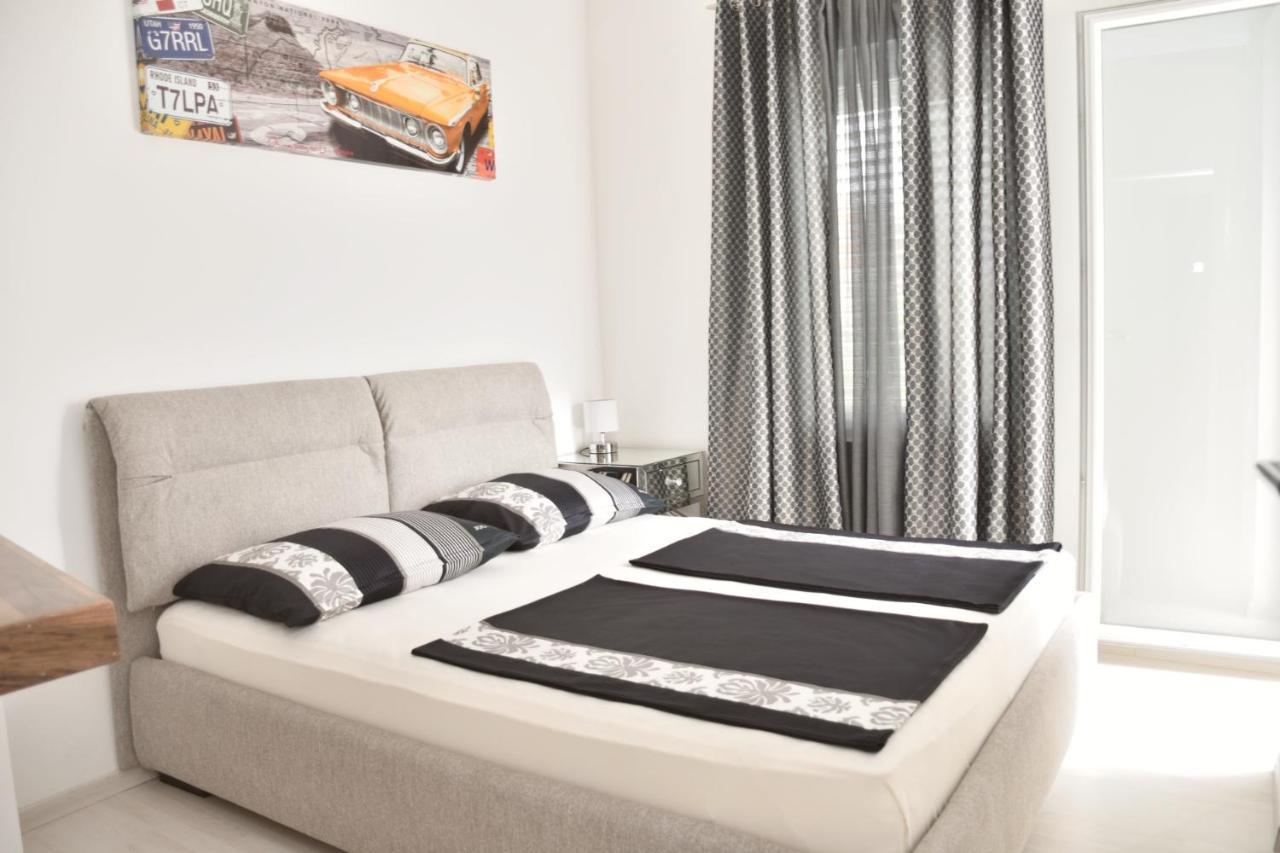 Apartment Josip 2 Tribunj  Bagian luar foto