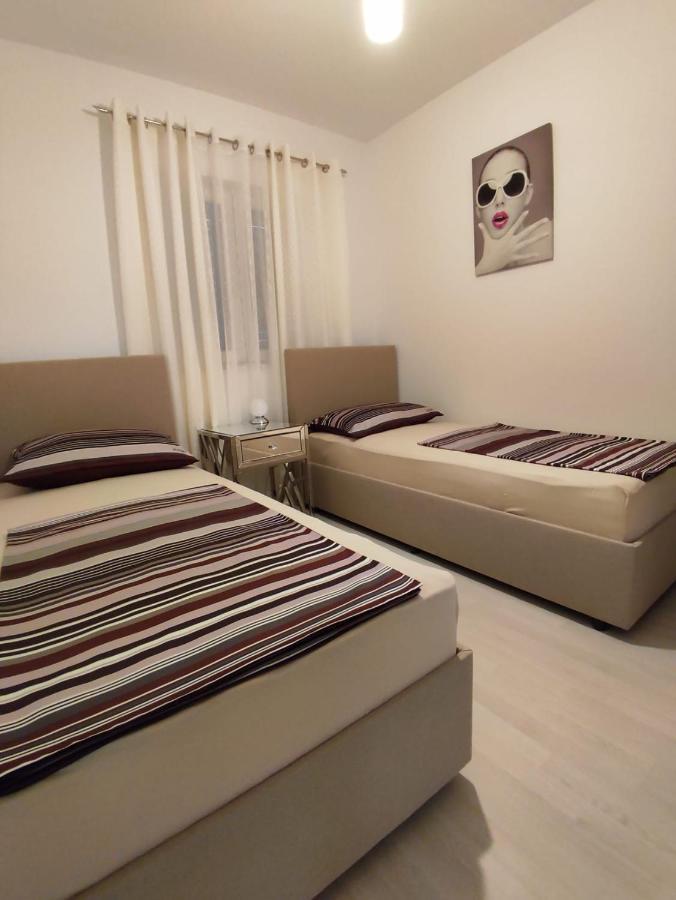 Apartment Josip 2 Tribunj  Bagian luar foto